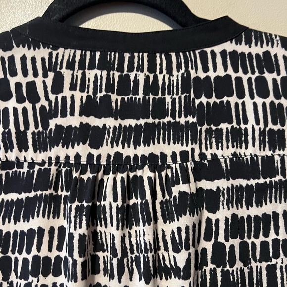 Calvin Klein Vintage Black & Tan Print Sleeveless Top - Picture 14 of 16